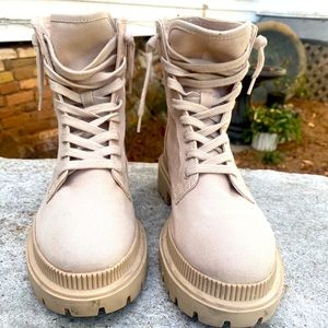 Tan Canvas Chunky Lace-up boots